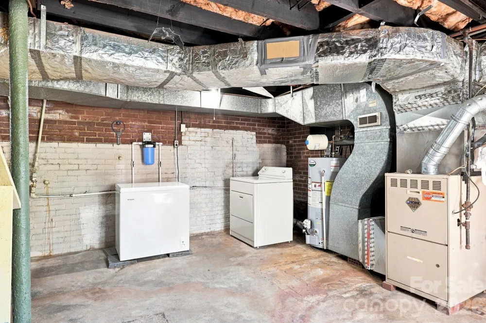 70 Edgewood Avenue NE Concord, NC 28025