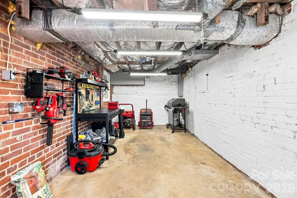 70 Edgewood Avenue NE Concord, NC 28025
