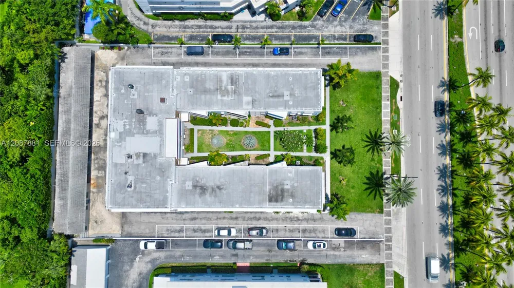 10178 Collins Ave #107 Bal Harbour, FL 33154