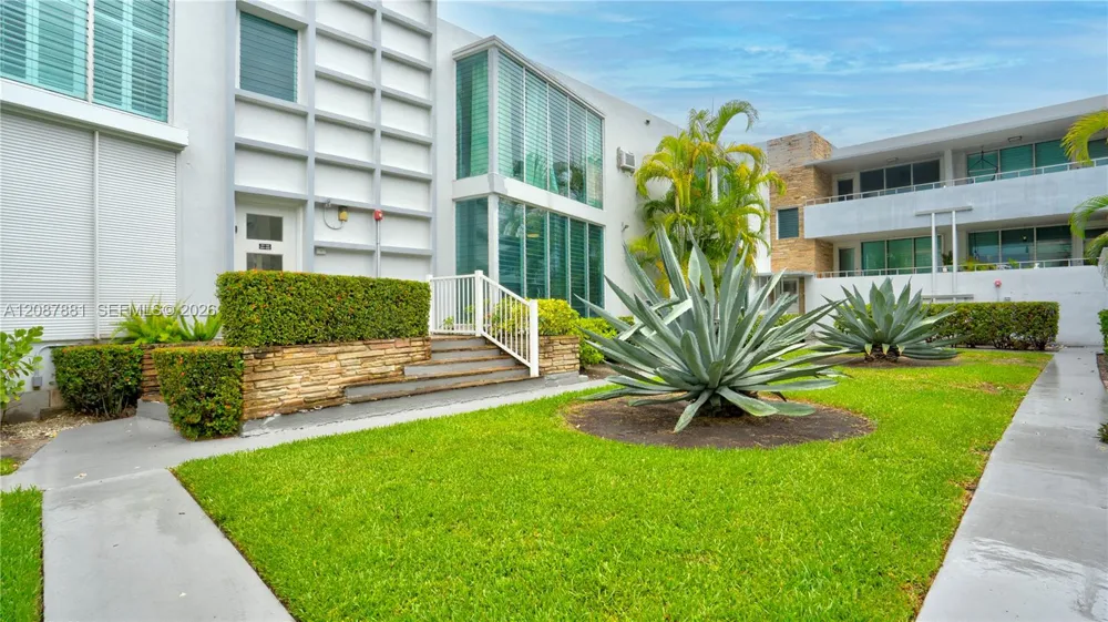 10178 Collins Ave #107 Bal Harbour, FL 33154