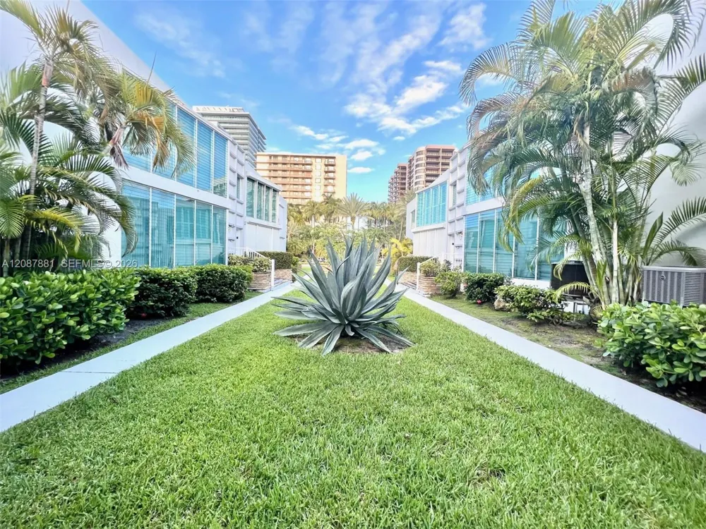 10178 Collins Ave #107 Bal Harbour, FL 33154