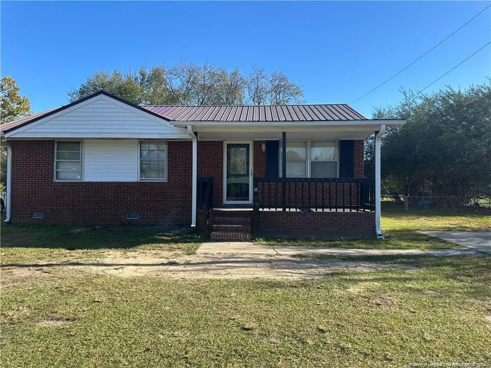 1224 E Manchester Road Spring Lake, NC 28390