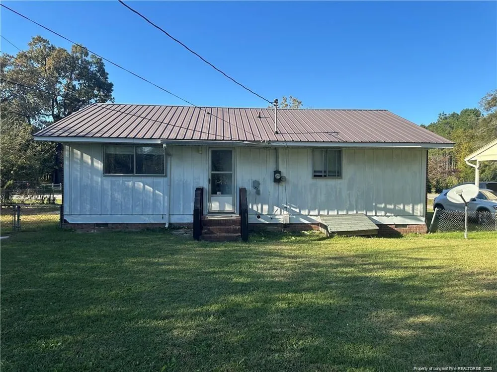 1224 E Manchester Road Spring Lake, NC 28390