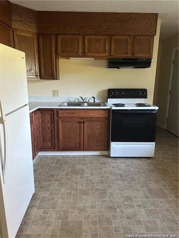 1224 E Manchester Road Spring Lake, NC 28390