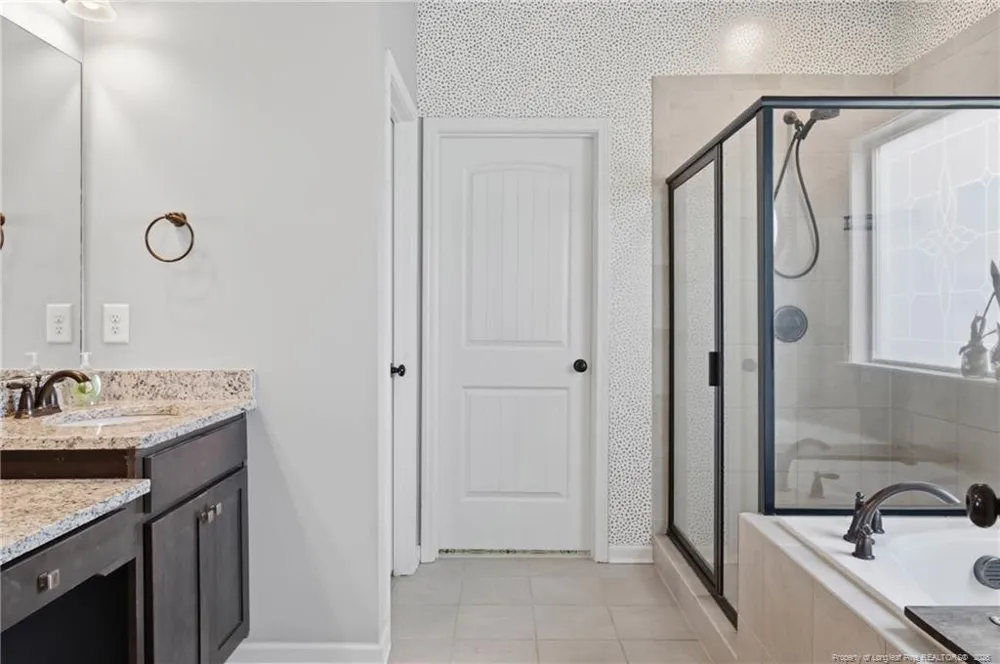 6129 Shannon Woods Way Hope Mills, NC 28348