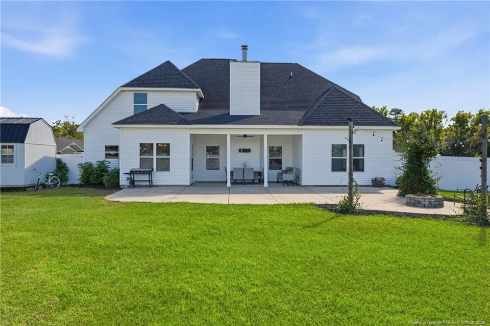 6129 Shannon Woods Way Hope Mills, NC 28348