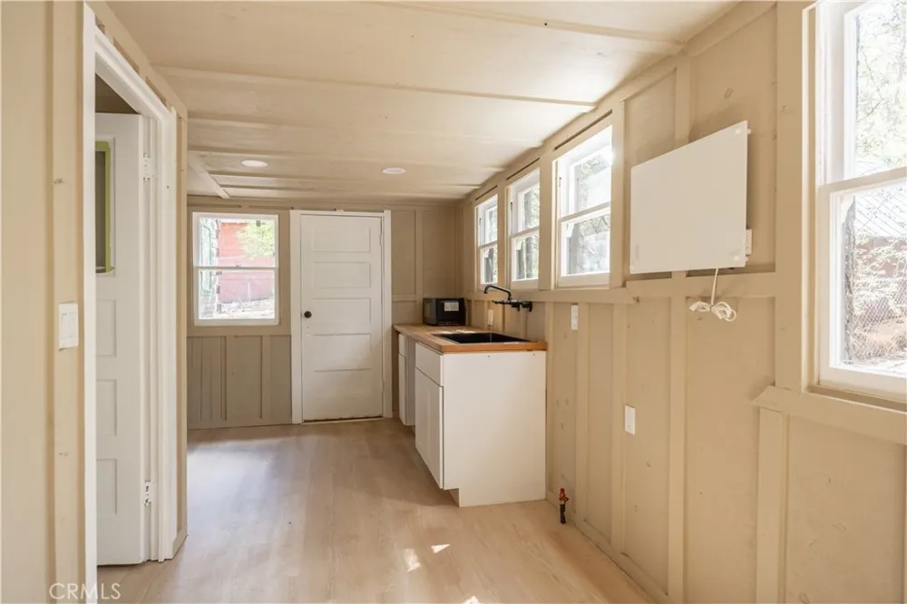 512 W Rainbow Big Bear City, CA 92314