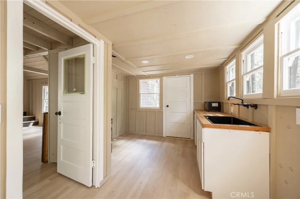 512 W Rainbow Big Bear City, CA 92314