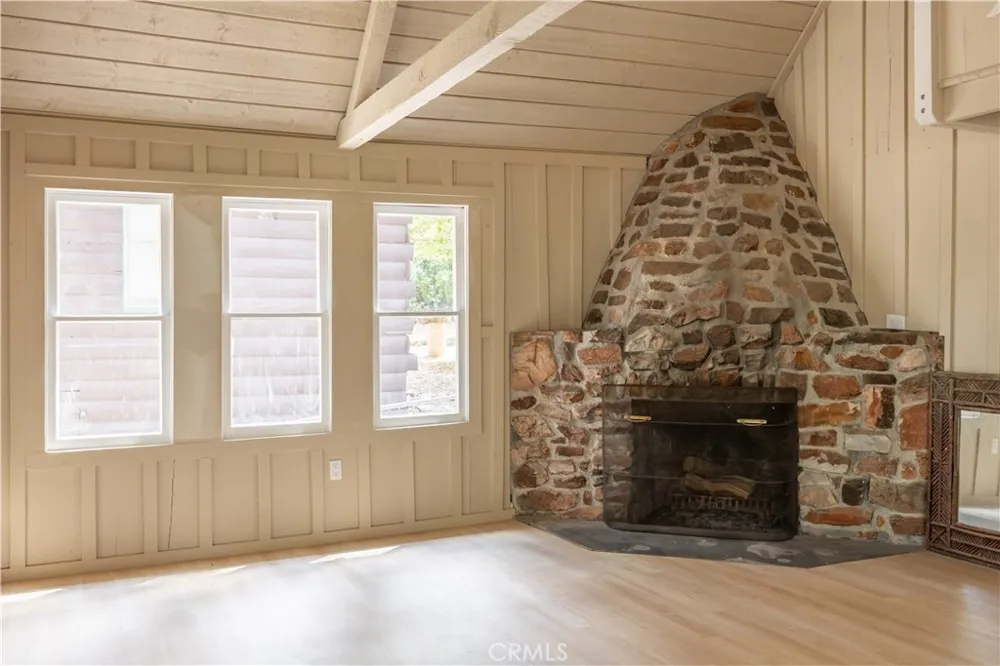 512 W Rainbow Big Bear City, CA 92314