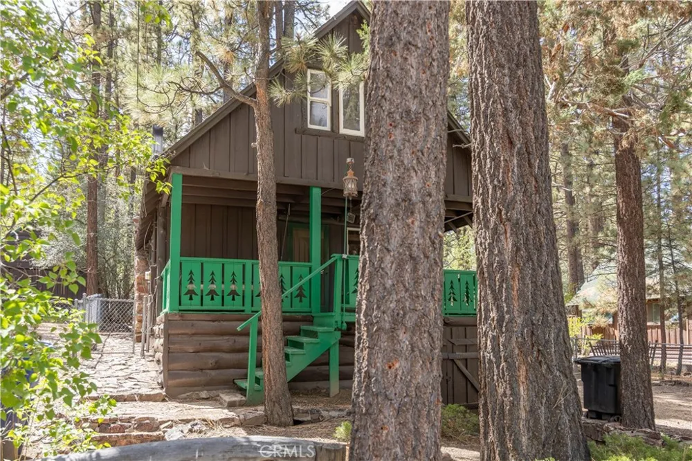 512 W Rainbow Big Bear City, CA 92314
