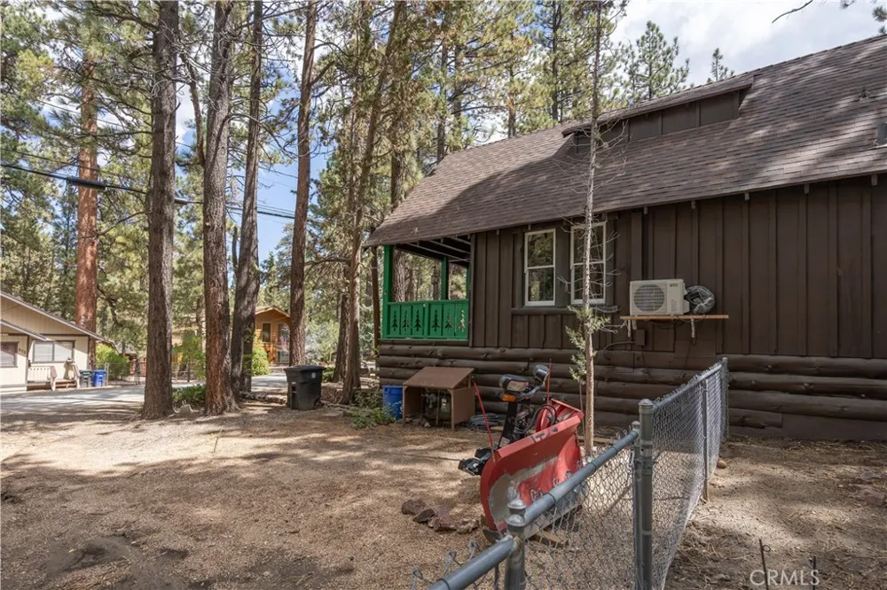 512 W Rainbow Big Bear City, CA 92314