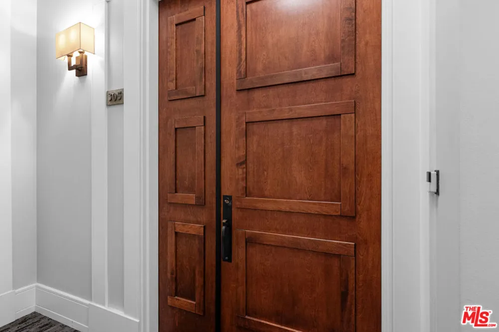 411 Oakhurst Drive #305 Beverly Hills, CA 90210