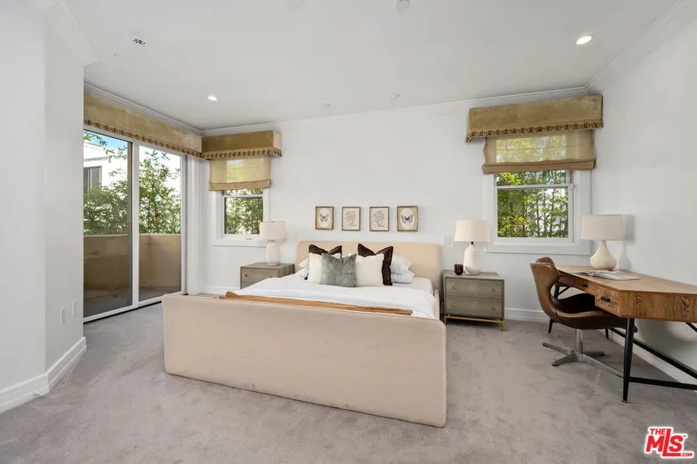411 Oakhurst Drive #305 Beverly Hills, CA 90210