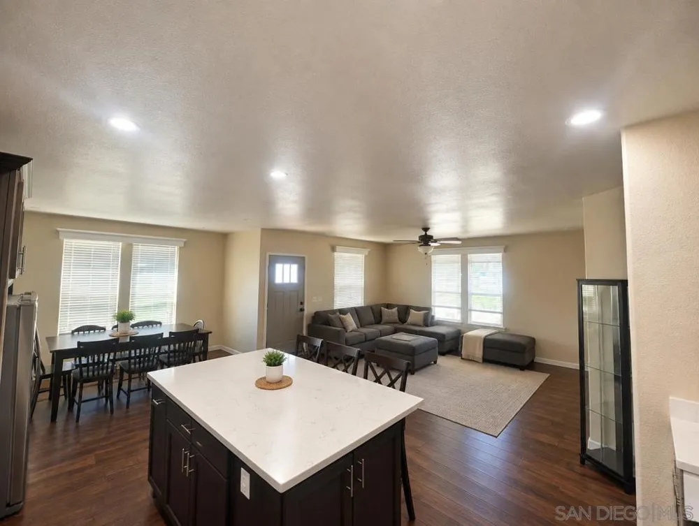 3505 Alpine Bl #64 Alpine, CA 91901