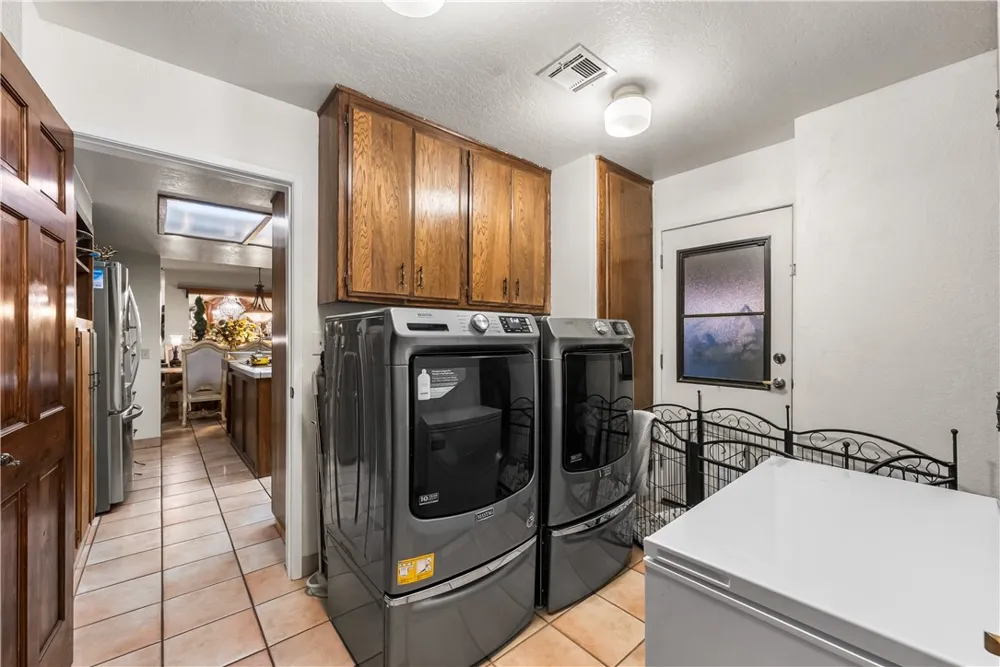 125 Lakeview Palmdale, CA 93551