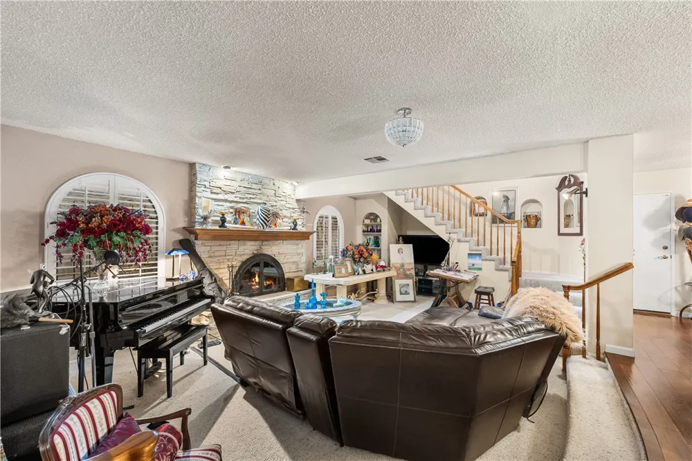 125 Lakeview Palmdale, CA 93551