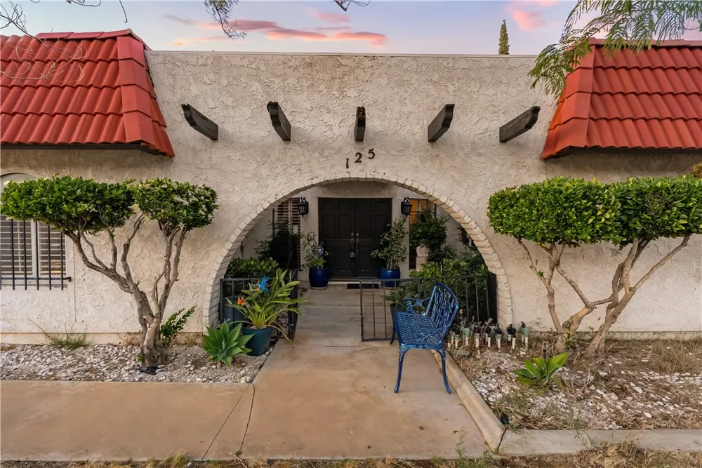 125 Lakeview Palmdale, CA 93551