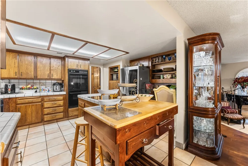 125 Lakeview Palmdale, CA 93551