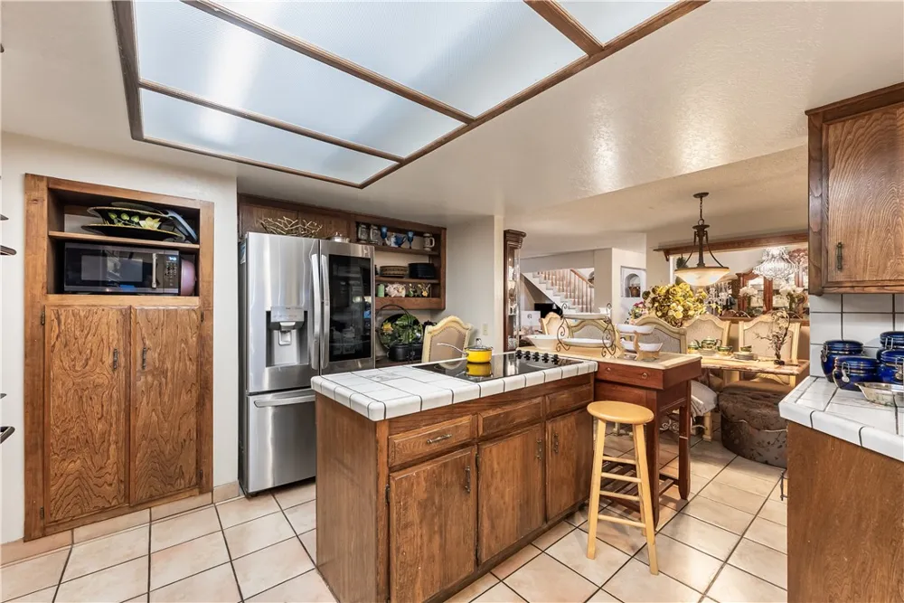 125 Lakeview Palmdale, CA 93551