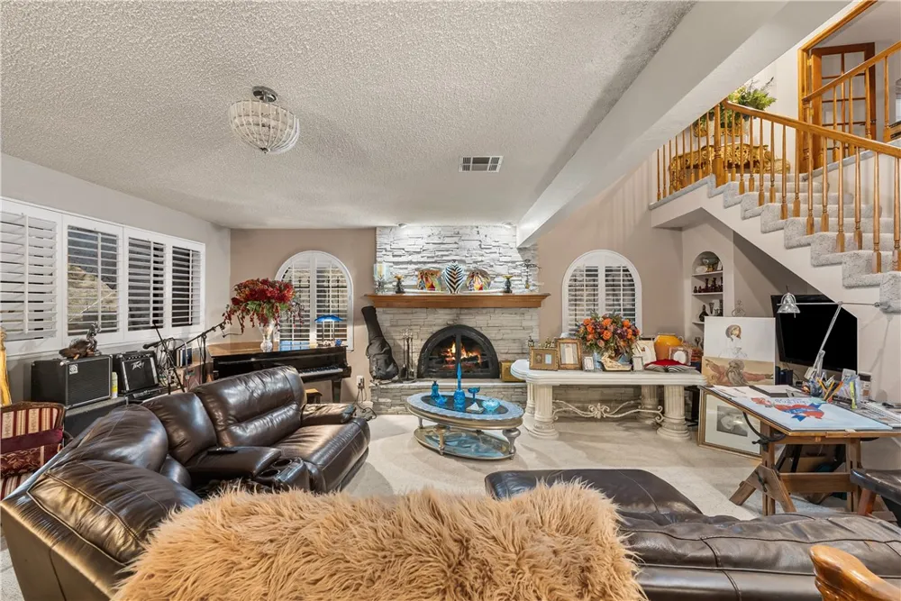 125 Lakeview Palmdale, CA 93551