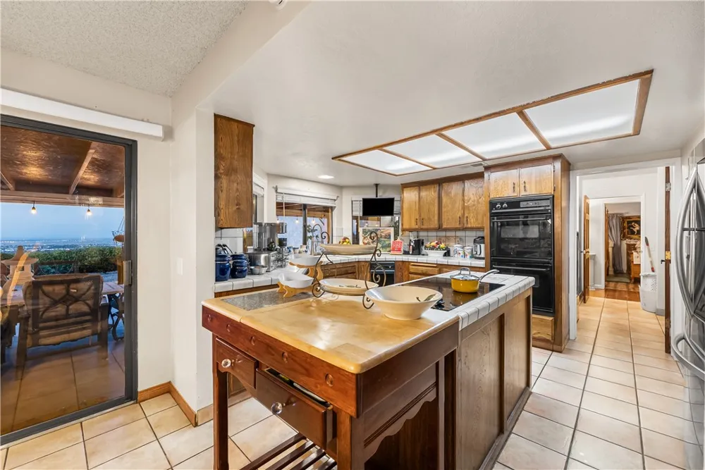 125 Lakeview Palmdale, CA 93551