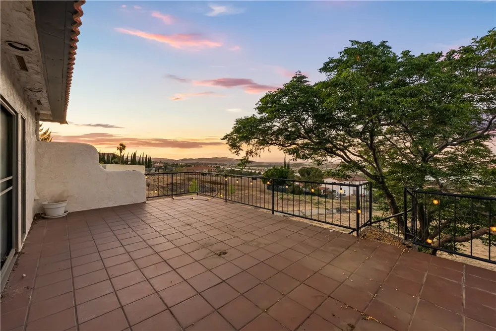 125 Lakeview Palmdale, CA 93551