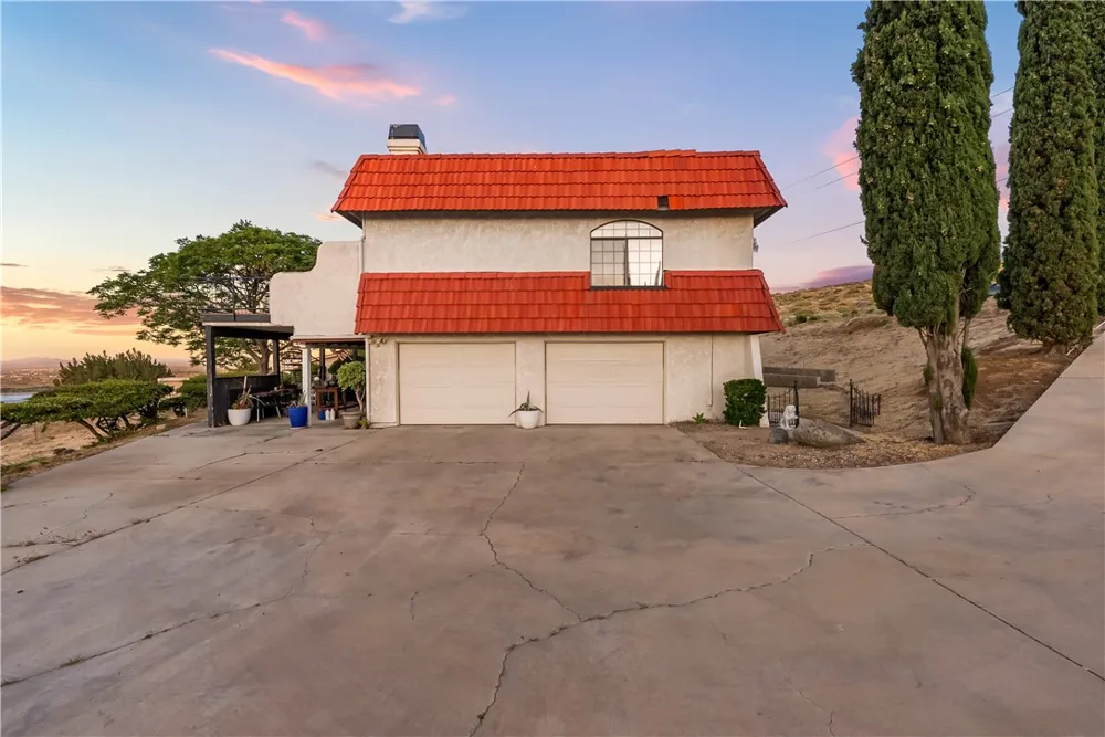 125 Lakeview Palmdale, CA 93551