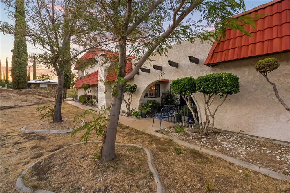 125 Lakeview Palmdale, CA 93551
