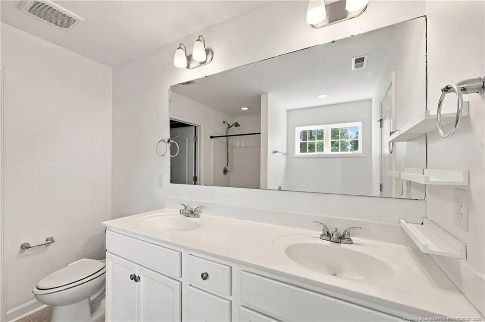 1105 Whitney Drive Aberdeen, NC 28315