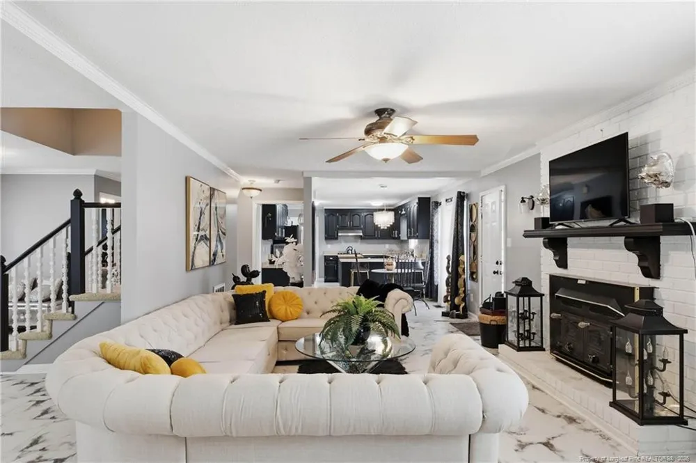 209 E Lochhaven Drive Fayetteville, NC 28314