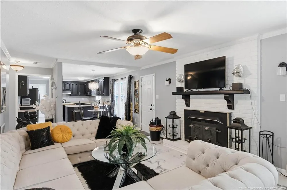 209 E Lochhaven Drive Fayetteville, NC 28314