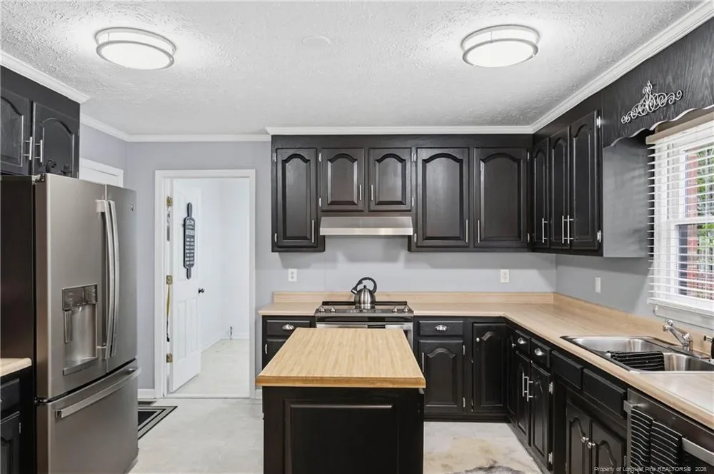 209 E Lochhaven Drive Fayetteville, NC 28314