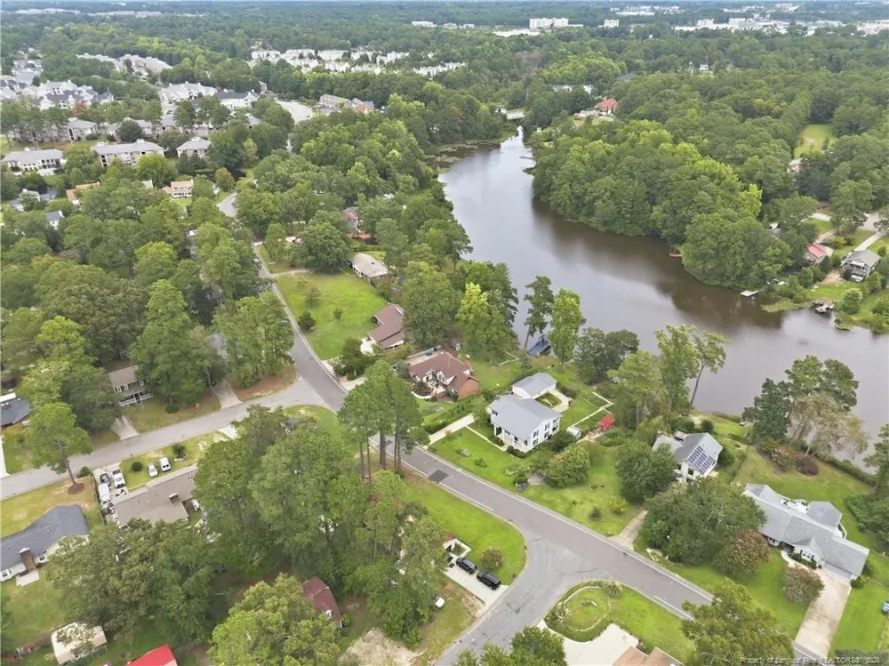 209 E Lochhaven Drive Fayetteville, NC 28314