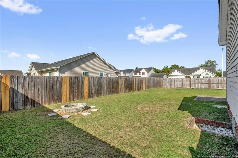 1402 Mingary Avenue Fayetteville, NC 28306