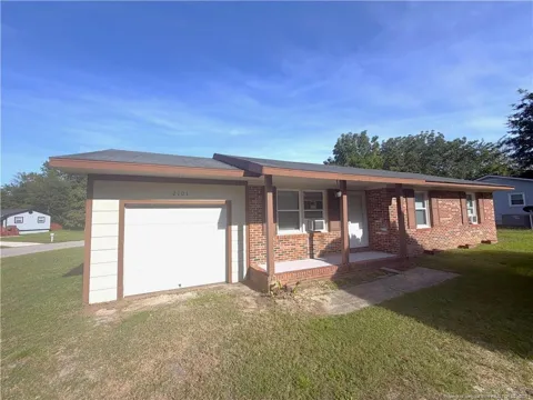 2101 Decor Street