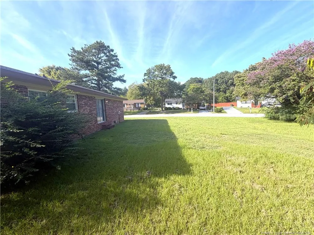 2101 Decor Street Fayetteville, NC 28304