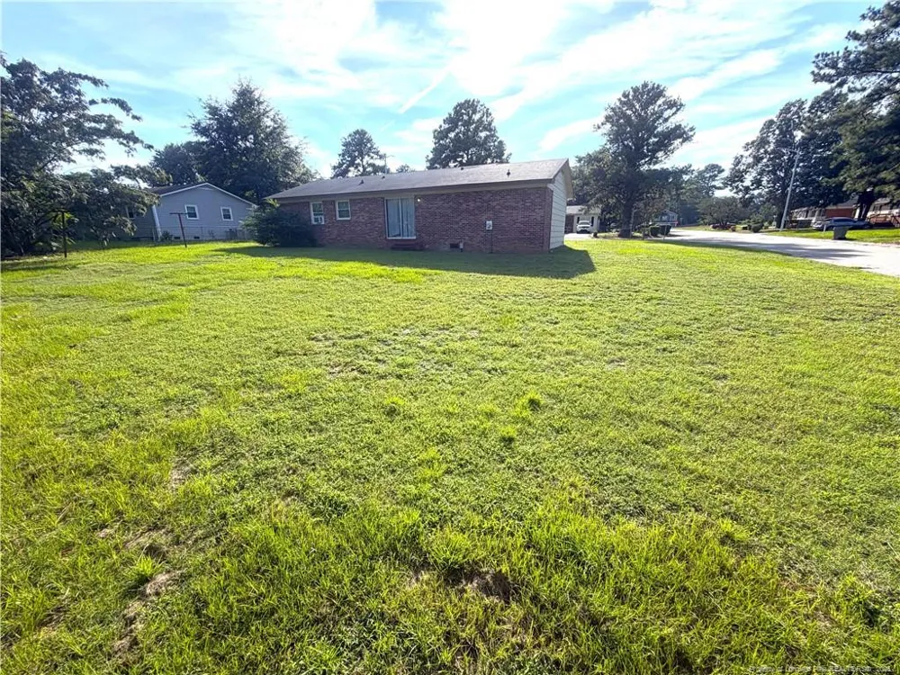 2101 Decor Street Fayetteville, NC 28304