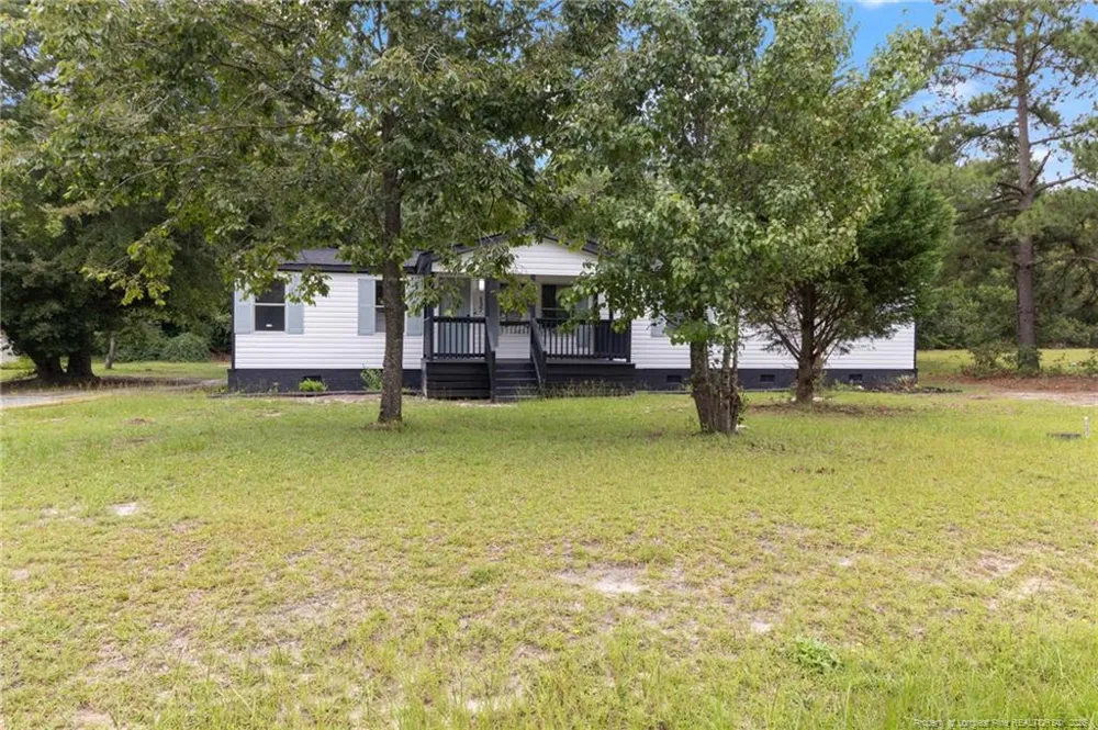 137 Huckabee Street Raeford, NC 28376