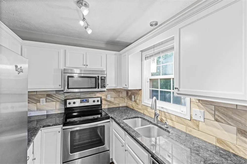861 Danish Drive Fayetteville, NC 28303
