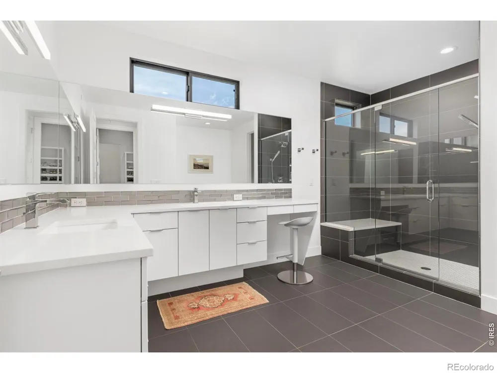 8675 Summerlin Place Longmont, CO 80503