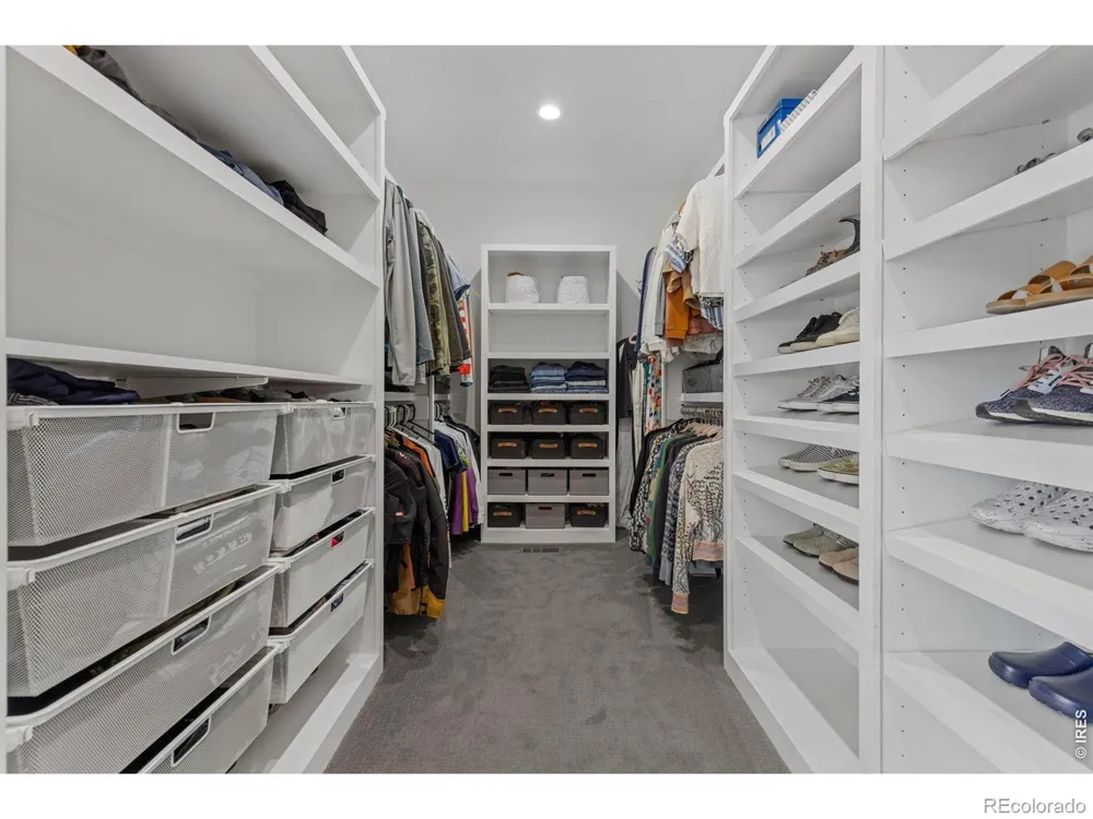 8675 Summerlin Place Longmont, CO 80503