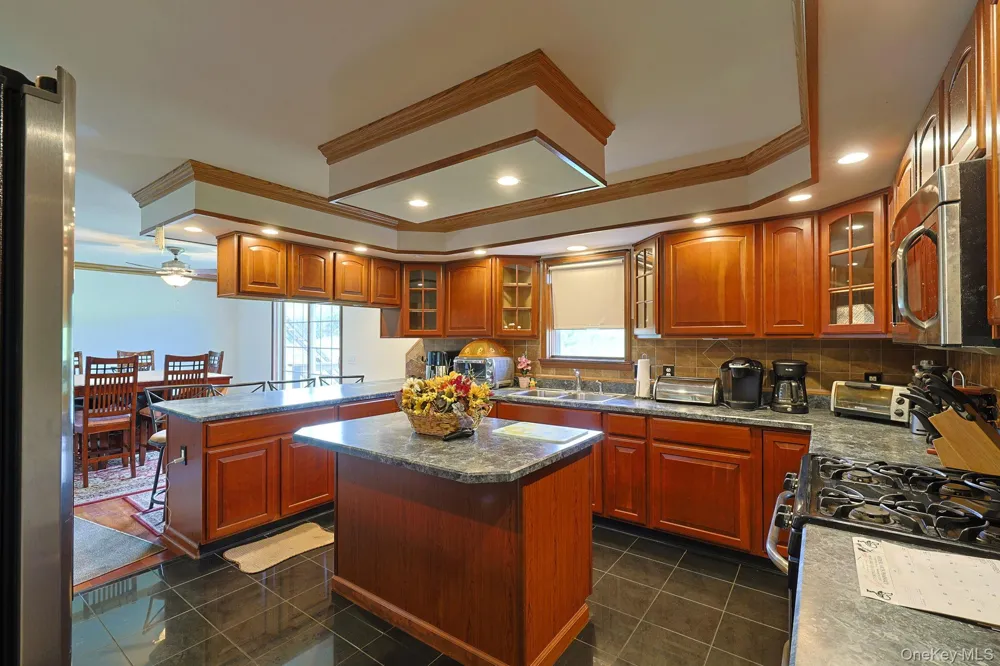 70 Mulberry Lane Milton, NY 12547