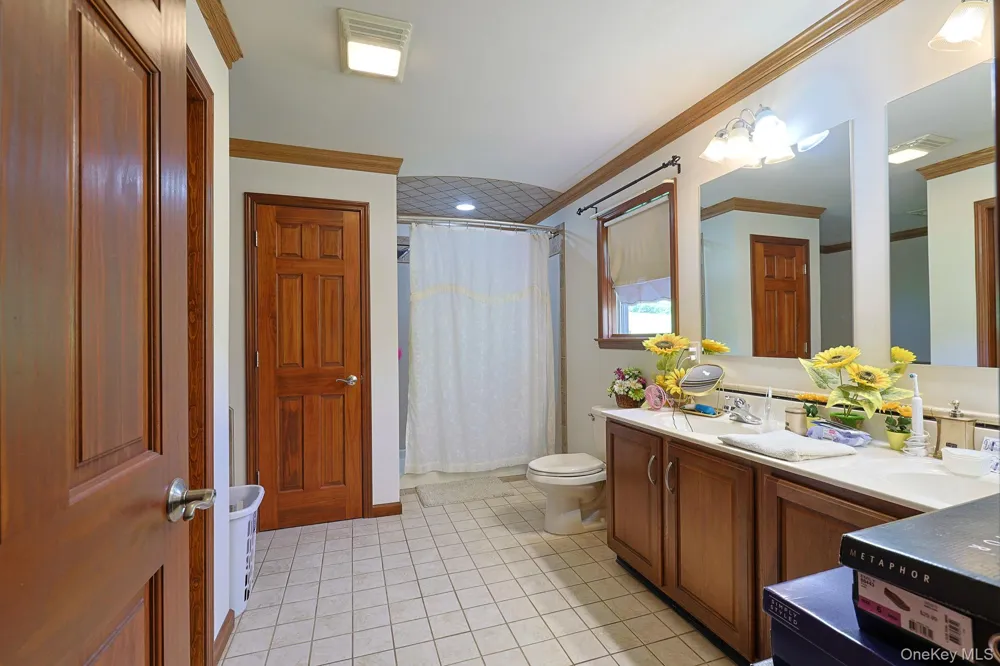 70 Mulberry Lane Milton, NY 12547