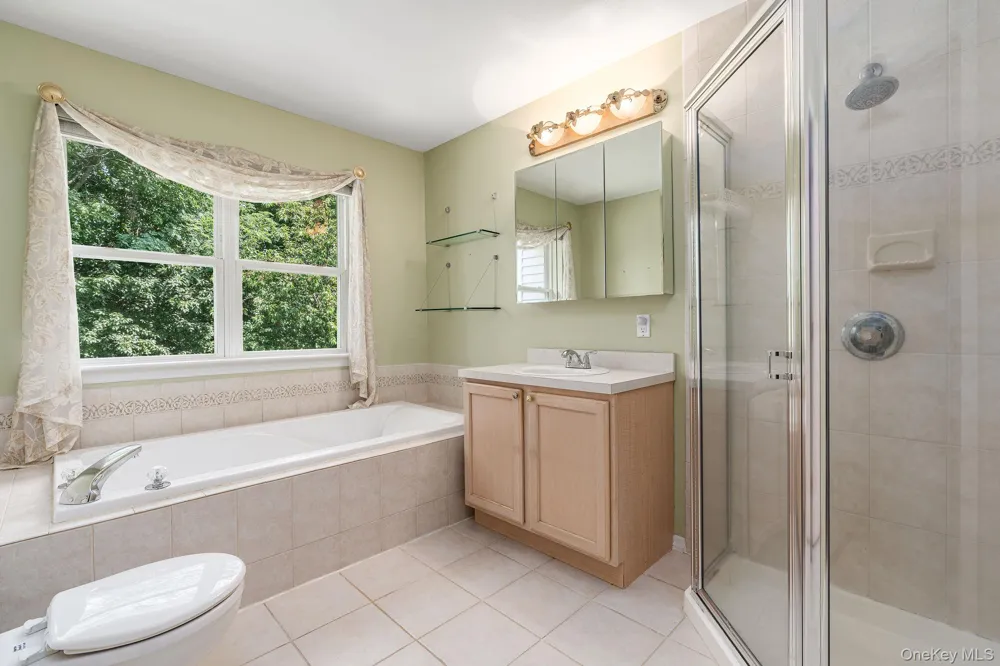 406 Willow Pond Drive Riverhead, NY 11901