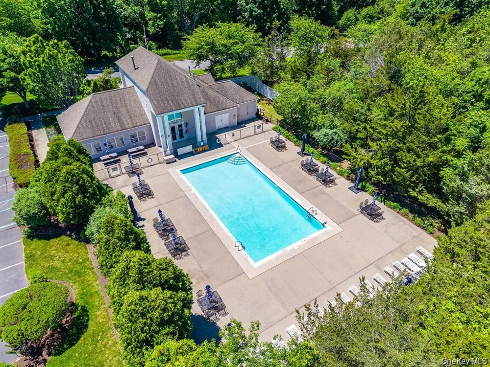 406 Willow Pond Drive Riverhead, NY 11901