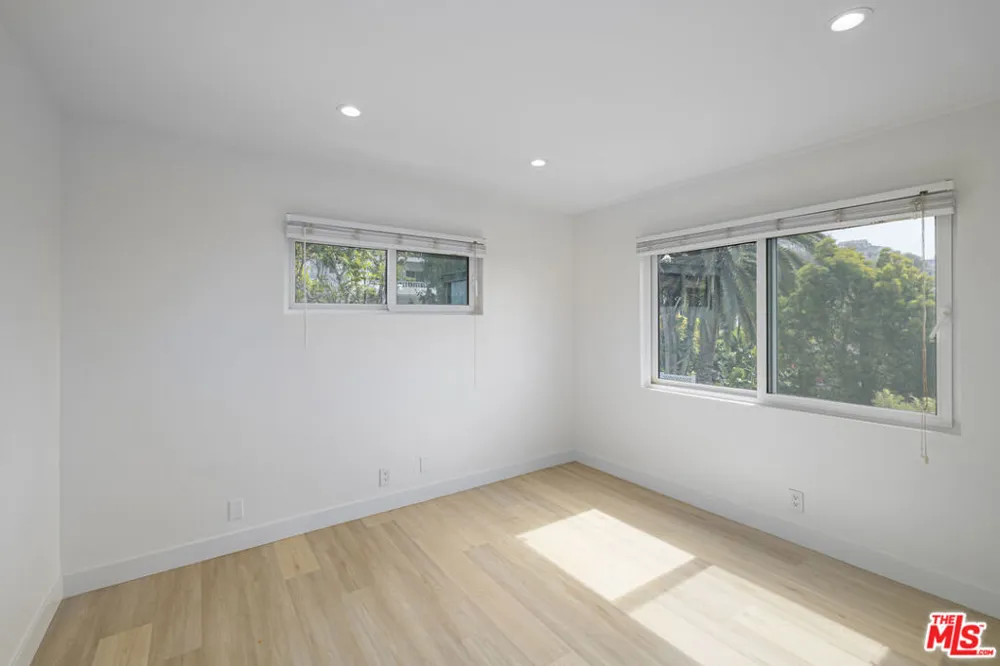 2442 S Coast Highway #8 Laguna Beach, CA 92651