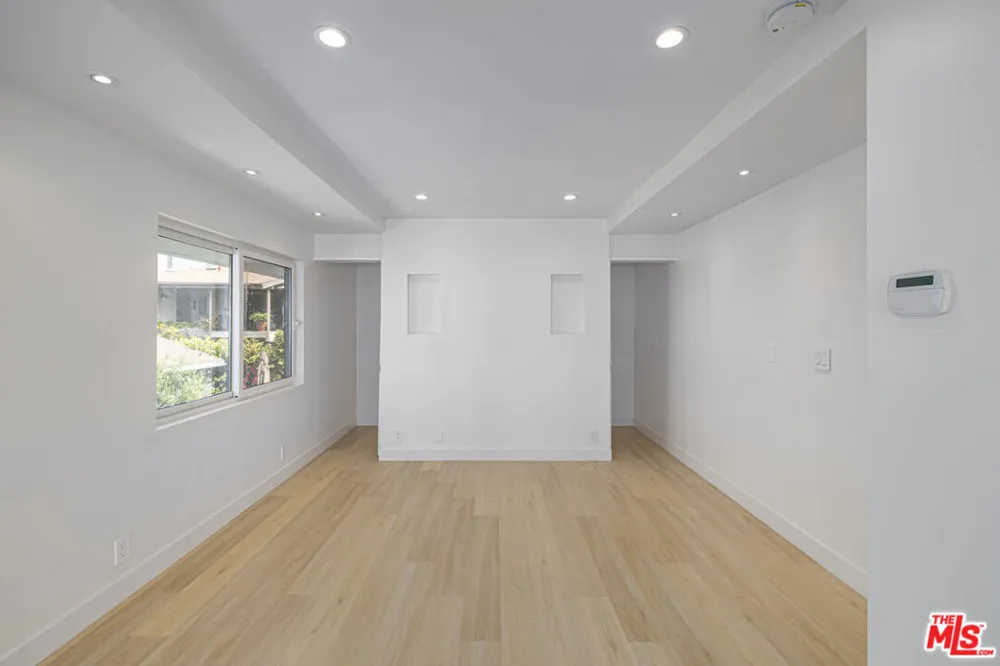 2442 S Coast Highway #8 Laguna Beach, CA 92651