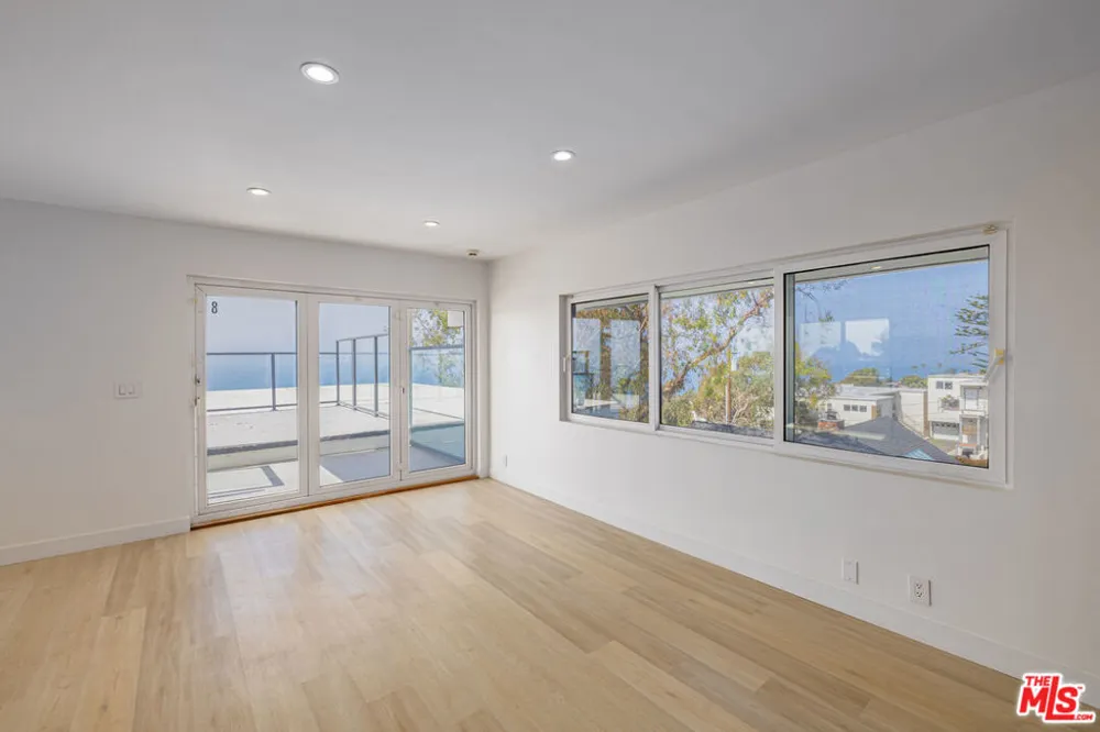 2442 S Coast Highway #8 Laguna Beach, CA 92651