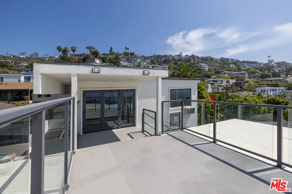 2442 S Coast Highway #8 Laguna Beach, CA 92651