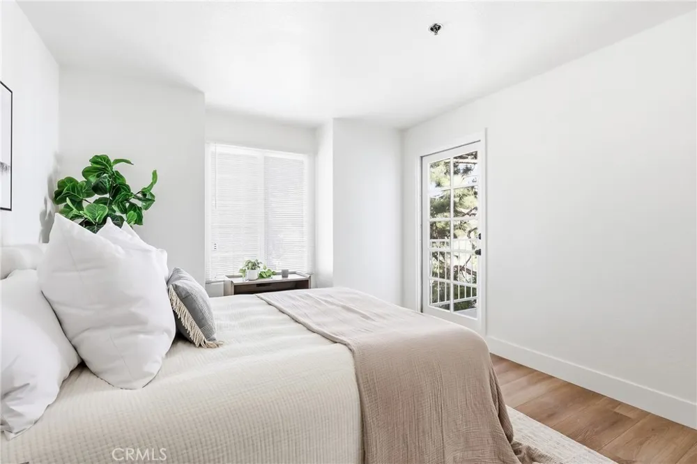 1100 Euclid Long Beach, CA 90804